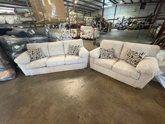 3600 Coffee Creamer Sofa and Loveseat