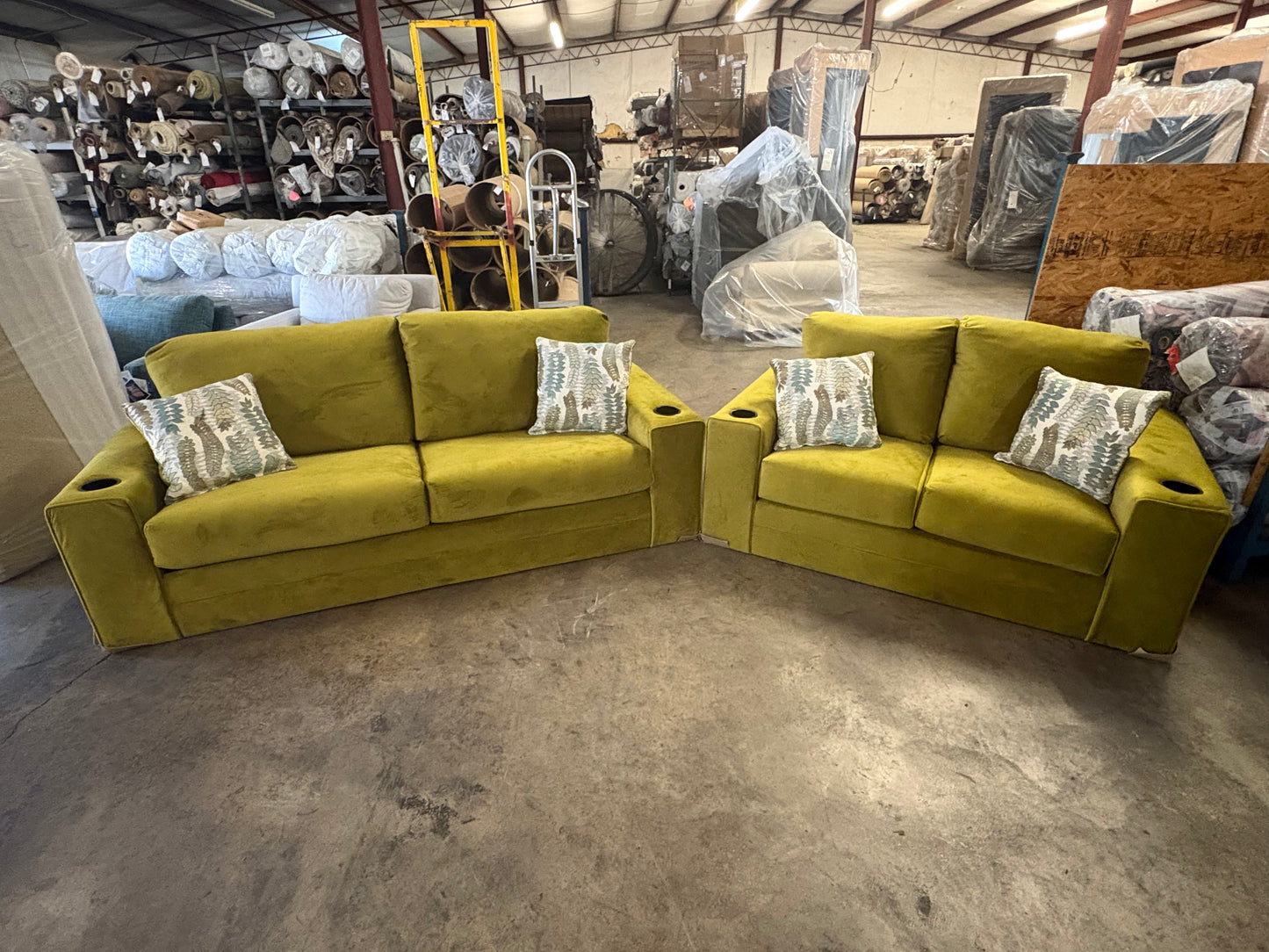 4200 Citrus Green Sofa and Loveseat