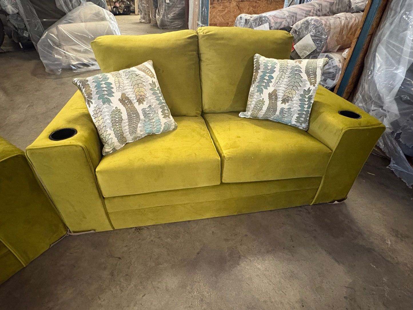 4200 Citrus Green Sofa and Loveseat