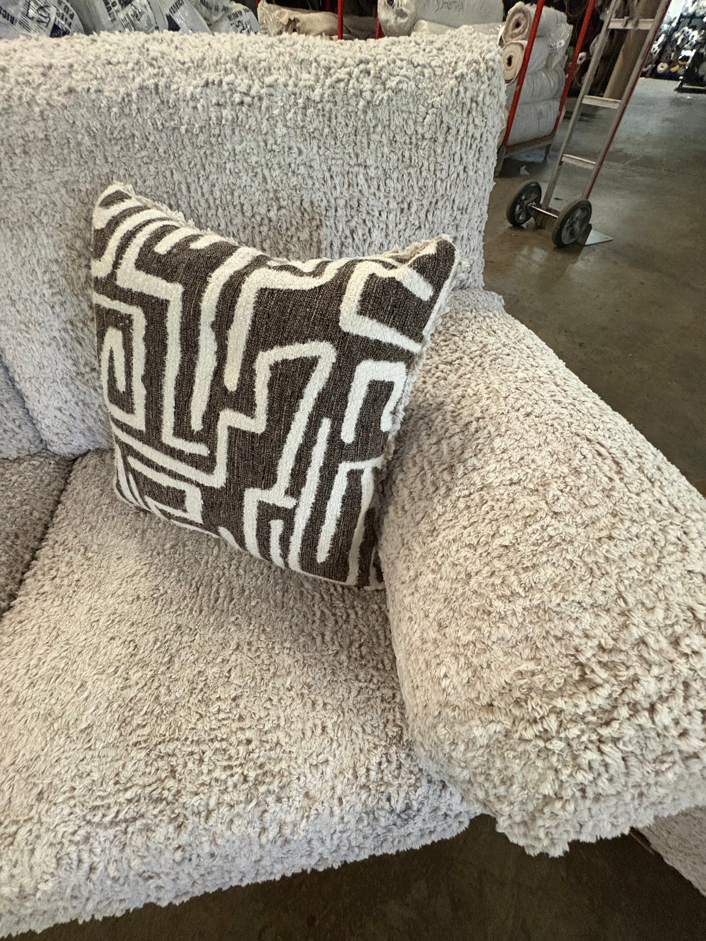 3600 Coffee Creamer Sofa and Loveseat